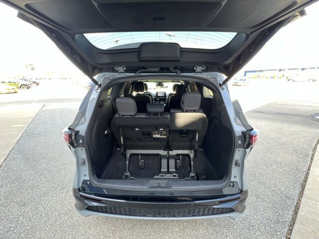 Used 2023 Toyota Sienna XSE w/ XSE Plus Package FWD image 24