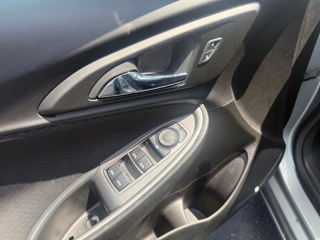 Used 2024 Chevrolet Malibu LT FWD image 17