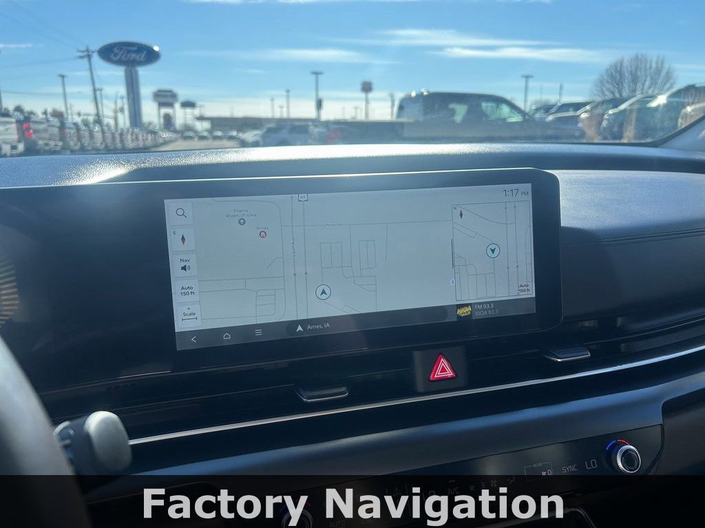 Used 2025 Kia Carnival image 22