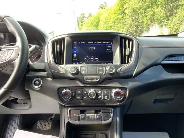 Used 2024 GMC Terrain AT4 AWD/4WD image 24