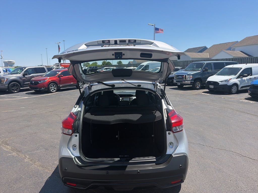 Used 2020 Nissan Kicks S FWD image 46