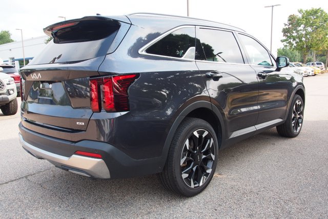 Used 2025 Kia Sorento EX w/ Panoramic Sunroof Package AWD/4WD image 7