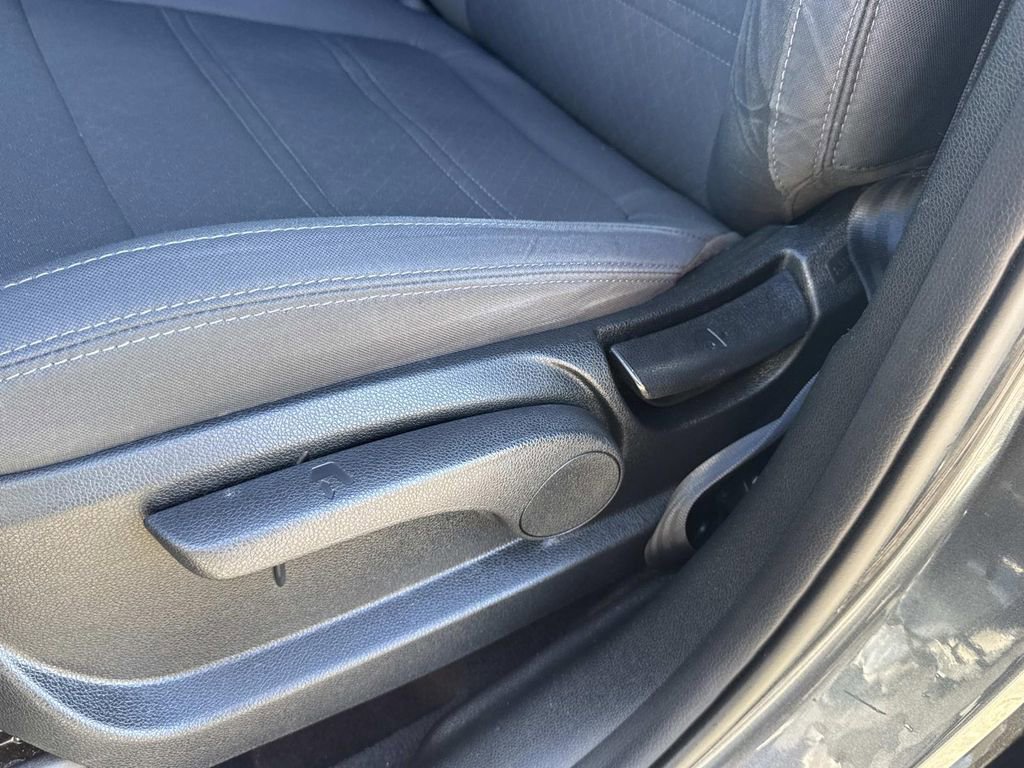 Used 2020 Kia Sorento LX image 20