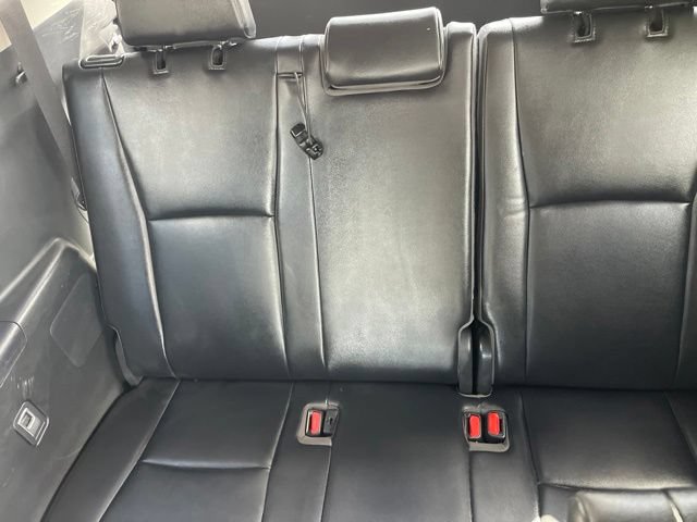 Used 2023 Toyota Highlander XLE FWD image 19