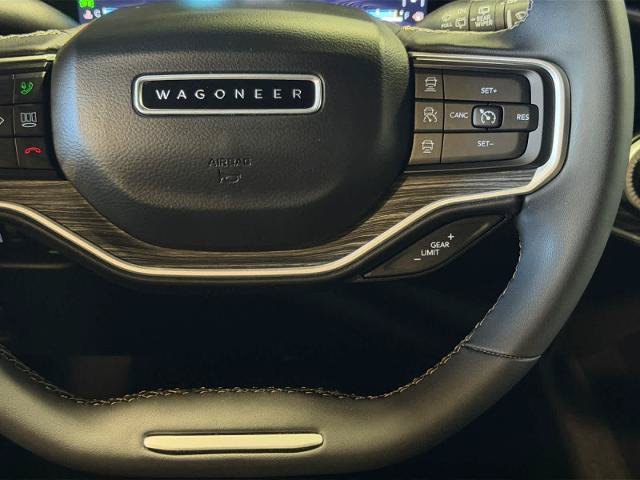 Used 2022 Jeep Wagoneer Series II AWD/4WD image 27