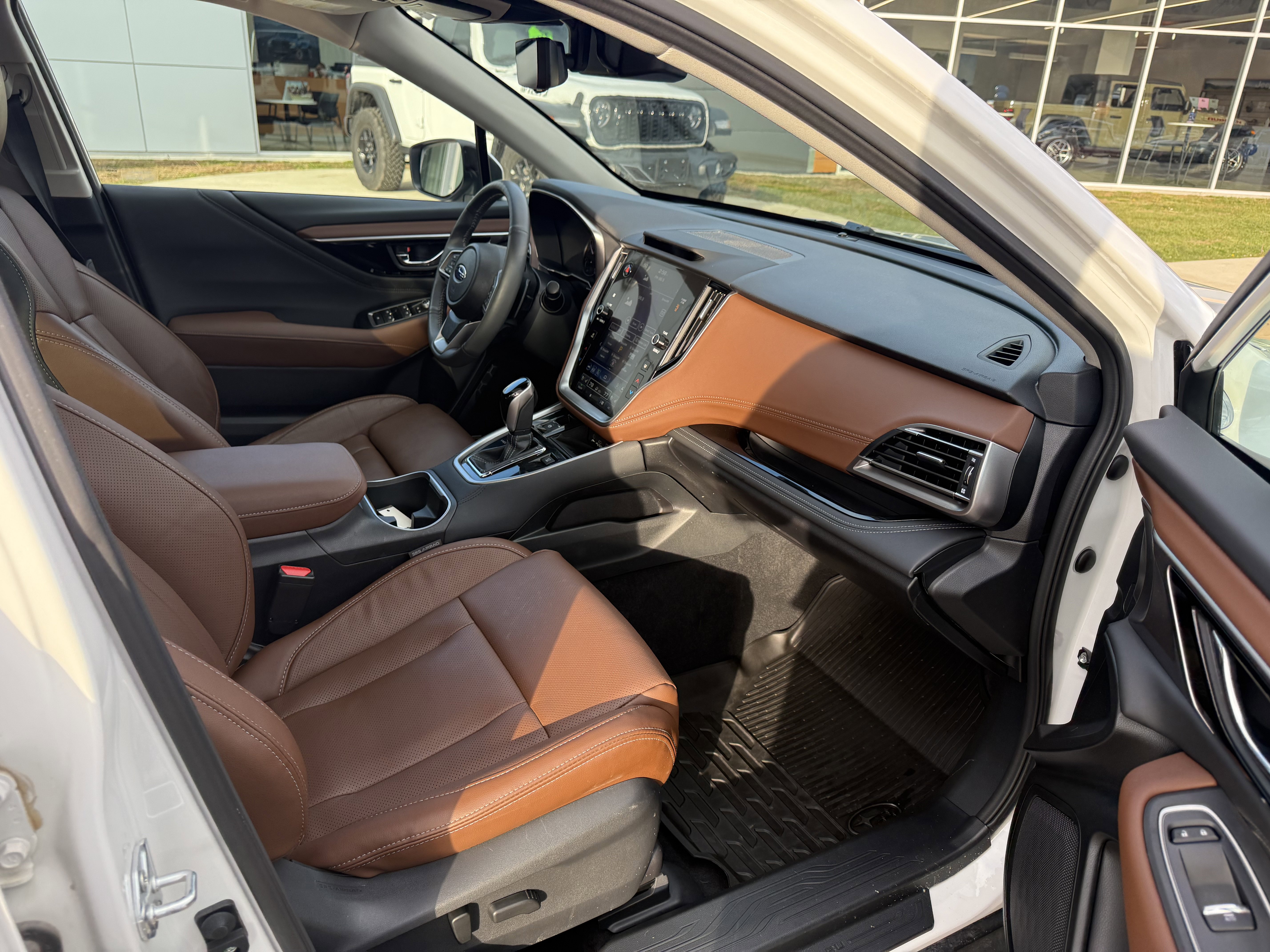 Used 2025 Subaru Outback Touring XT image 11