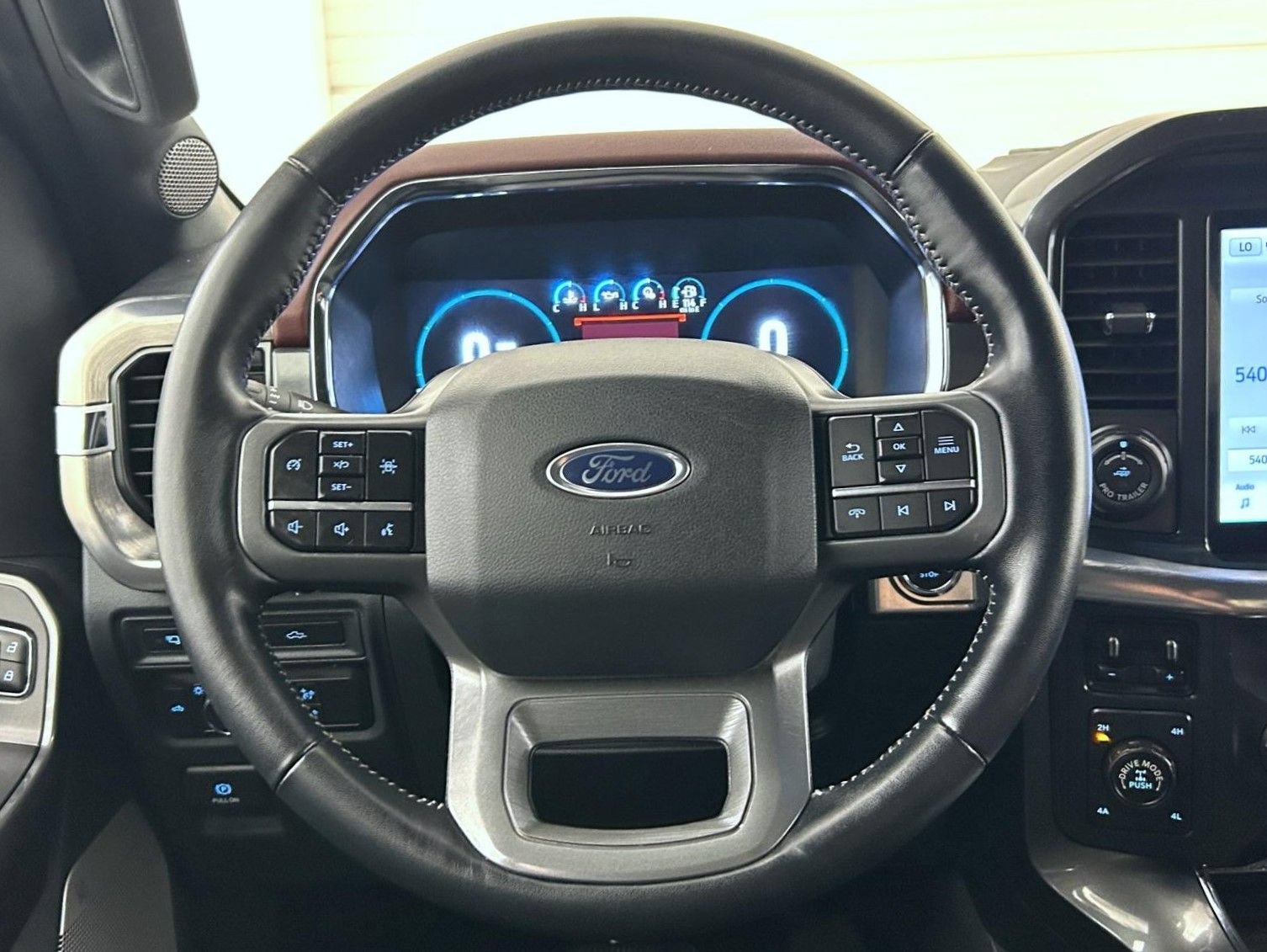 Certified 2022 Ford F150 Lariat AWD/4WD image 11