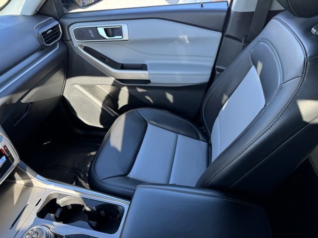 Certified 2022 Ford Explorer XLT w/ Equipment Group 202A image 30