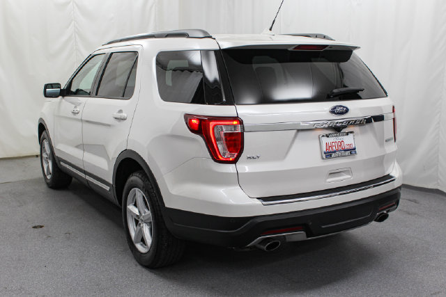 Certified 2018 Ford Explorer XLT w/ Equipment Group 202A FWD image 5