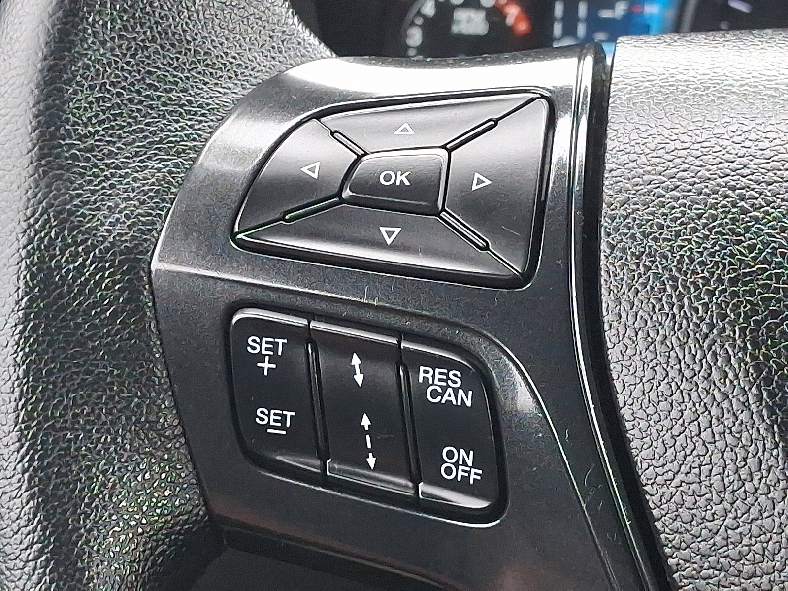 Certified 2018 Ford Explorer XLT w/ Equipment Group 202A AWD/4WD image 21