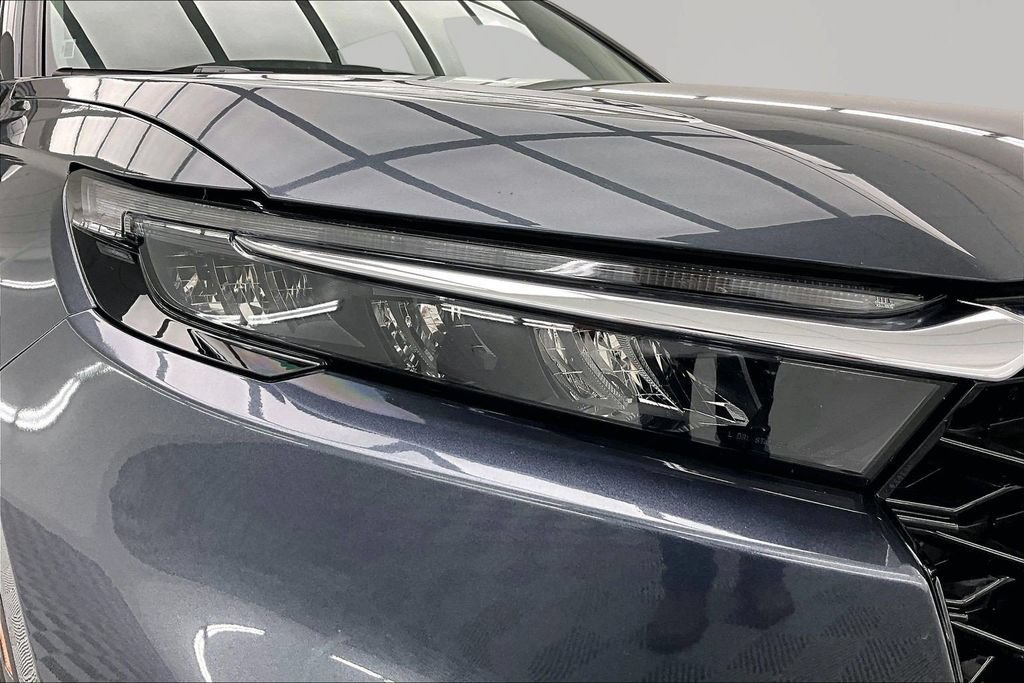 Used 2025 Honda CR-V EX image 29
