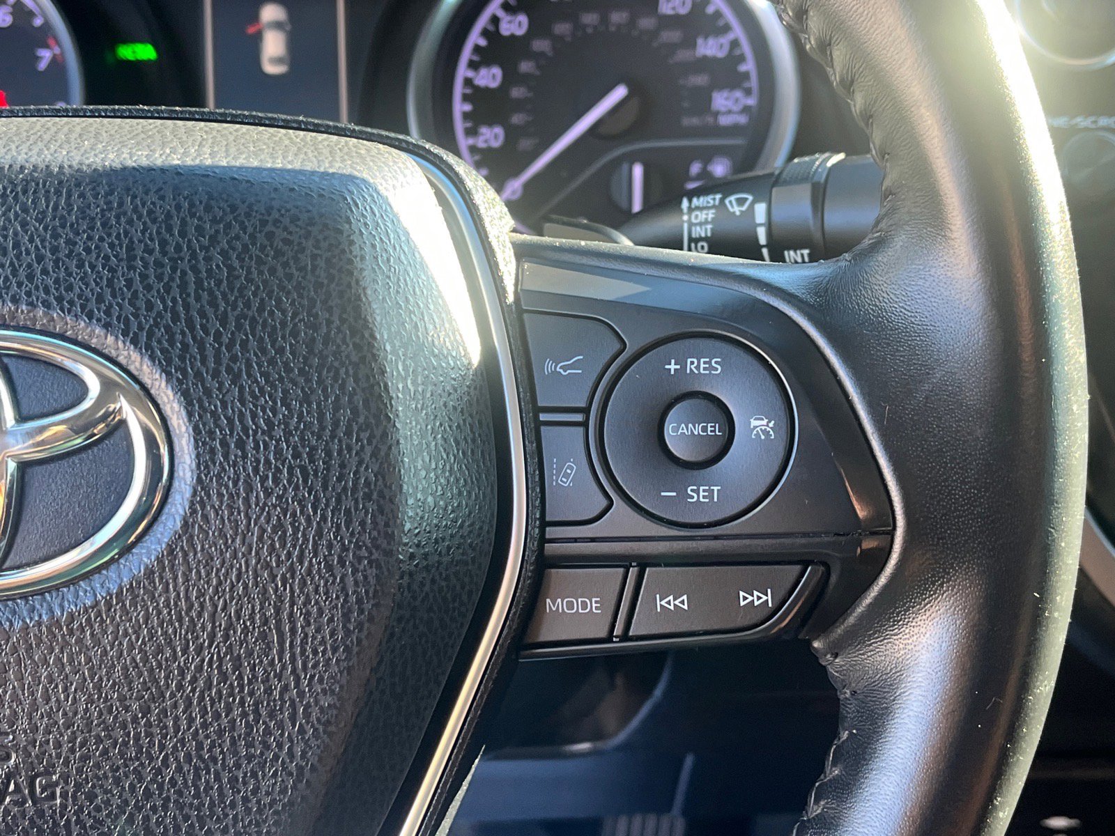 Used 2018 Toyota Camry SE image 17