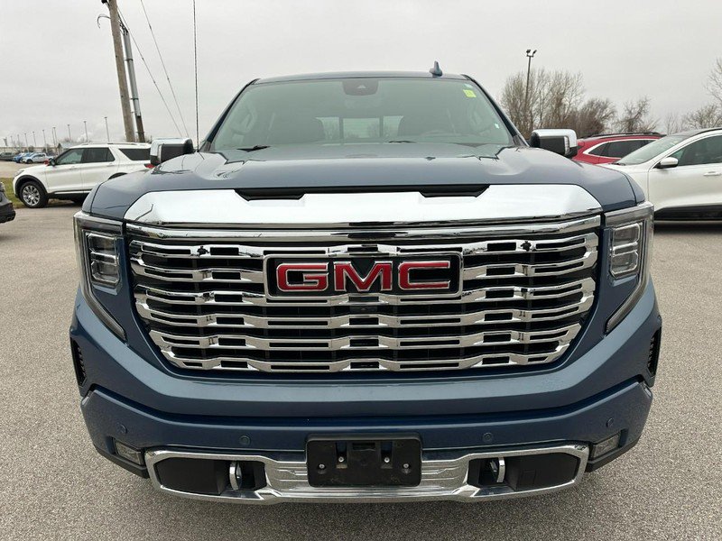 Used 2024 GMC Sierra 1500 Denali w/ Denali Reserve Package image 9