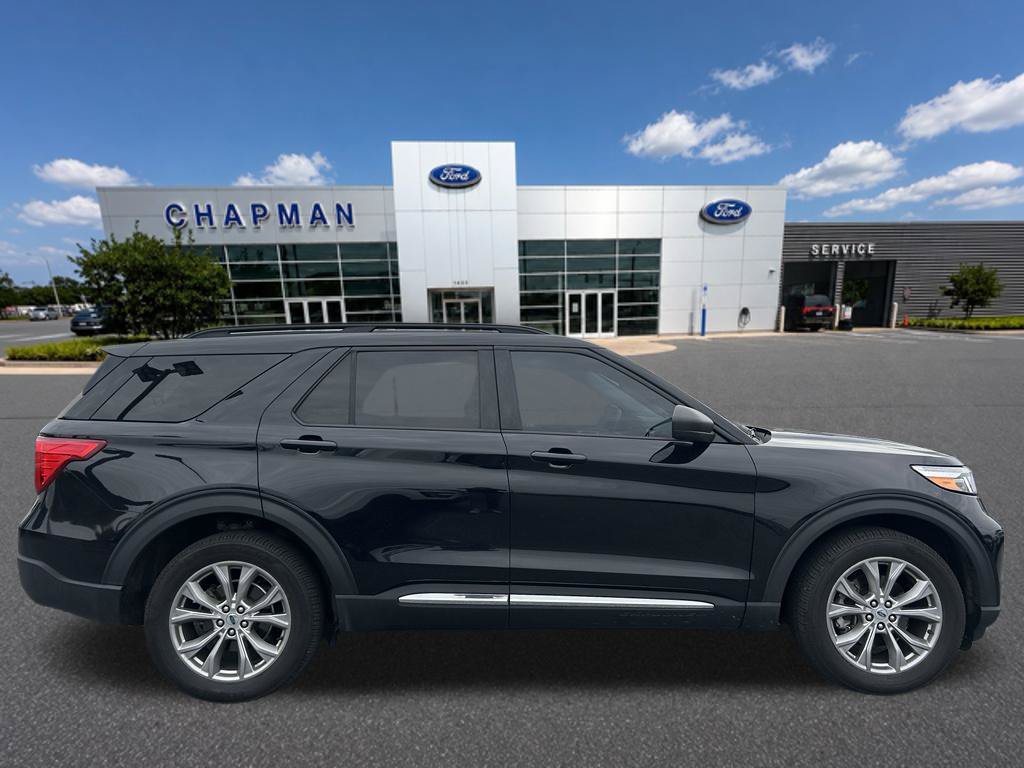 Certified 2023 Ford Explorer XLT w/ Equipment Group 202A AWD/4WD image 6