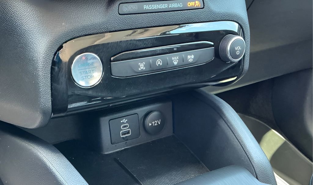 Certified 2025 Ford Escape Active w/ Tech Pack #1 FWD image 28