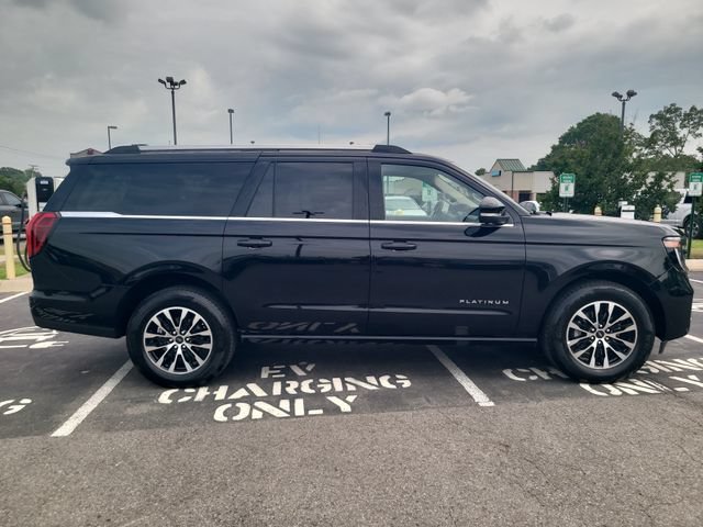 Certified 2025 Ford Expedition Max Platinum AWD/4WD image 4