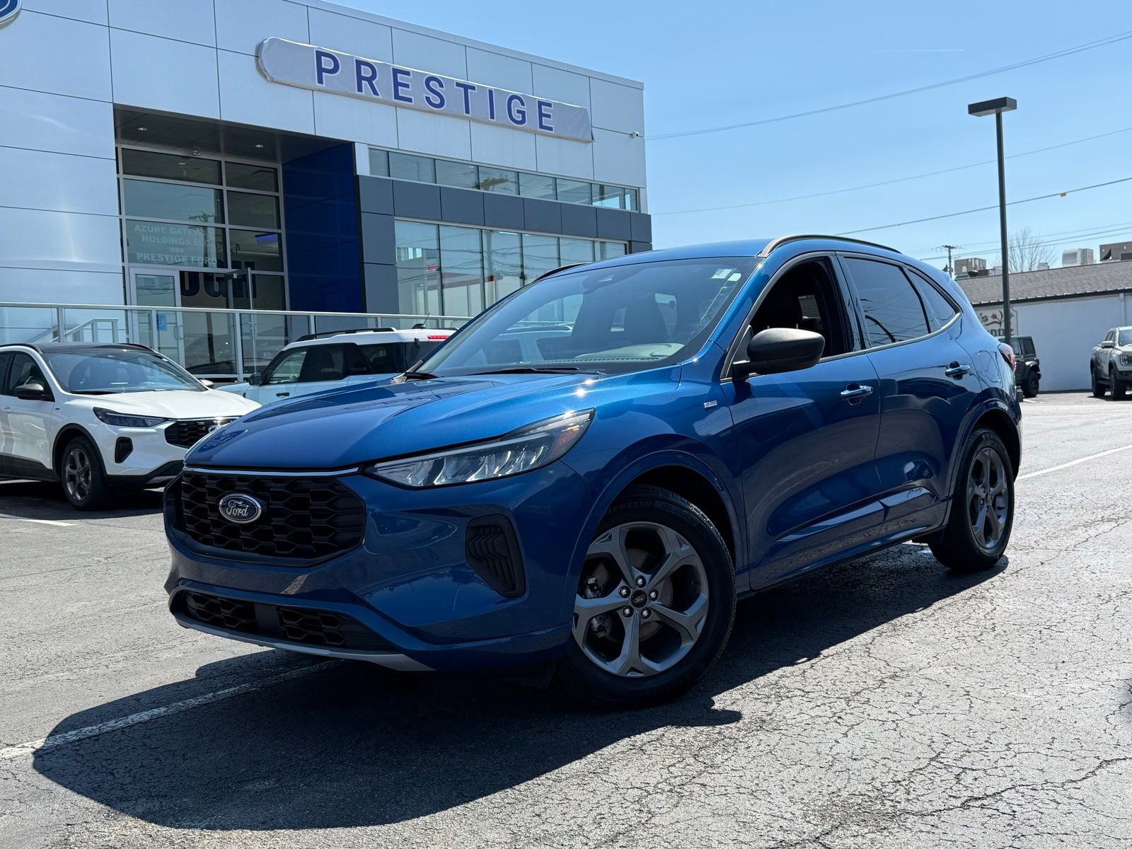 Certified 2023 Ford Escape ST-Line w/ Tech Pack #1 FWD image 16