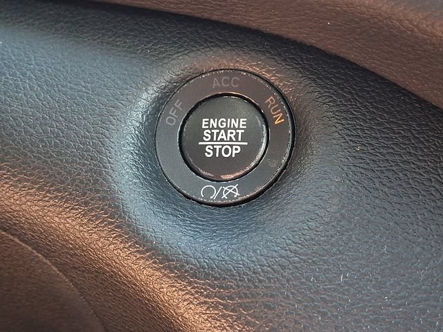 Used 2020 Jeep Cherokee Limited AWD/4WD image 25