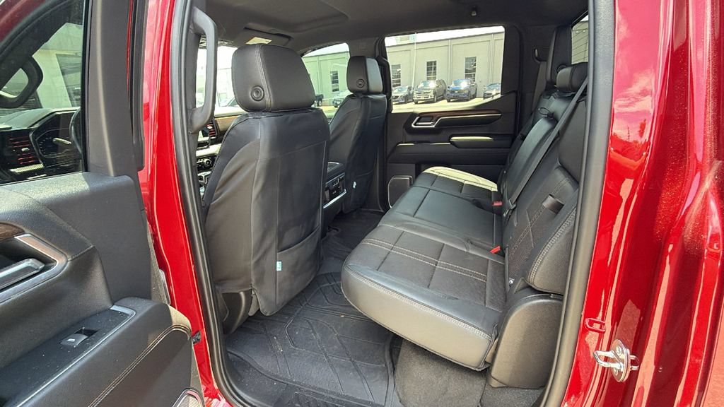 Used 2022 Chevrolet Silverado 1500 High Country w/ Technology Package AWD/4WD image 26