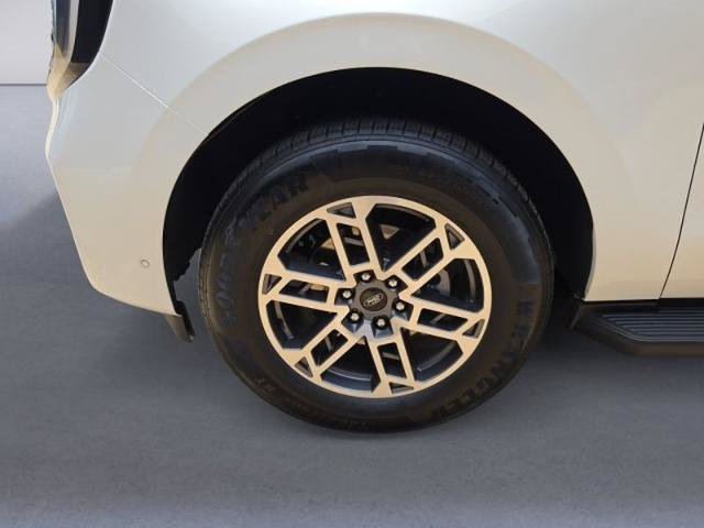Certified 2025 Ford Expedition Max Active RWD image 33