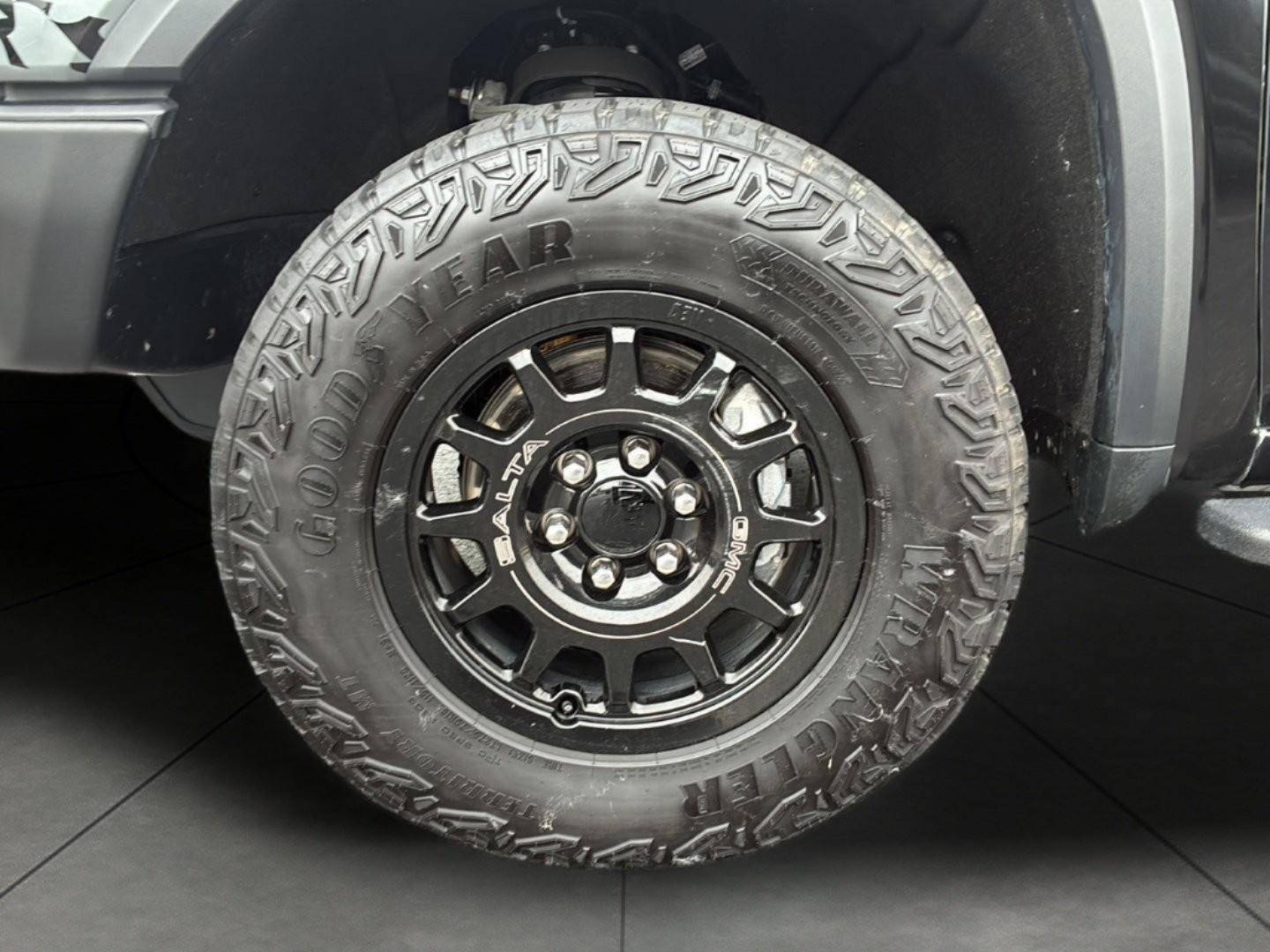 Used 2024 GMC Sierra 1500 AT4X w/ AT4X AEV Edition AWD/4WD image 6