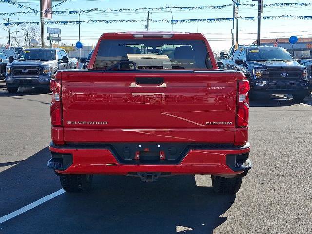 Used 2021 Chevrolet Silverado 1500 Custom image 2