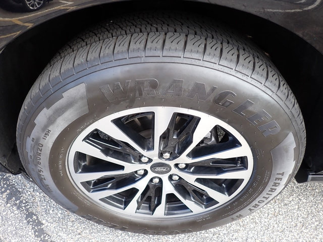 Certified 2025 Ford Expedition Platinum AWD/4WD image 13