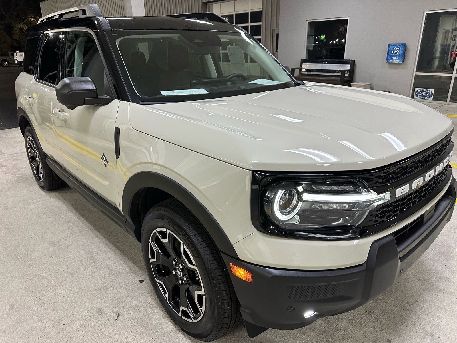 Certified 2025 Ford Bronco Sport Outer Banks w/ Outer Banks Tech Package+ image 6