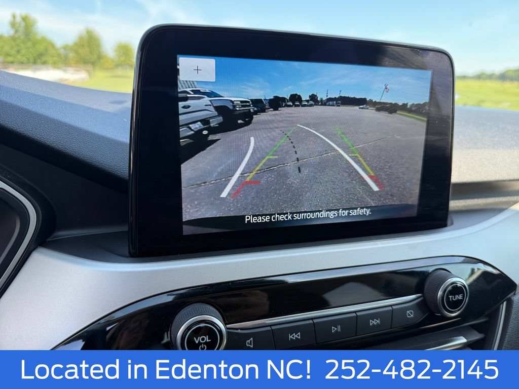 Certified 2022 Ford Escape SE w/ SE Sport Appearance Package FWD image 17
