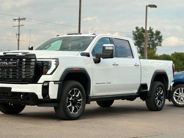 Used 2025 GMC Sierra 3500 Denali Ultimate w/ LPO, GMC Protection Package AWD/4WD image 43
