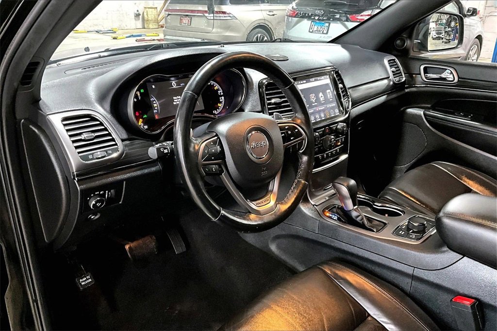 Used 2020 Jeep Grand Cherokee Limited X image 13
