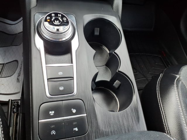 Certified 2020 Ford Escape Titanium AWD/4WD image 21