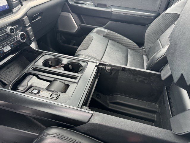 Certified 2022 Ford F150 Raptor w/ Equipment Group 801A High image 27