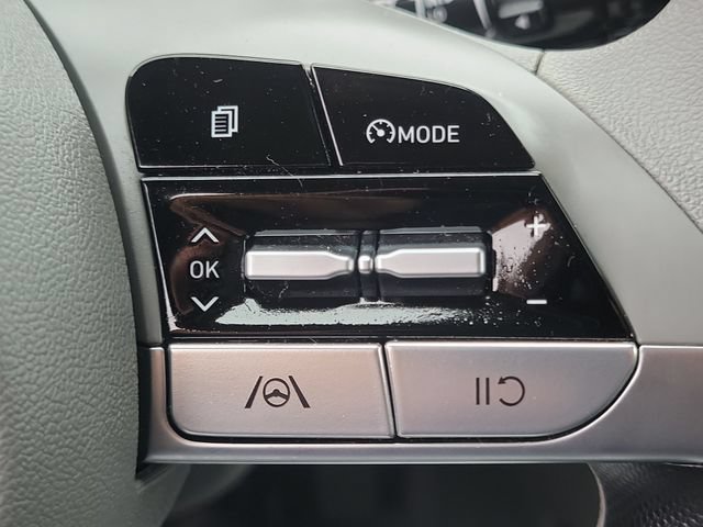 Used 2021 Hyundai Elantra SEL FWD image 9