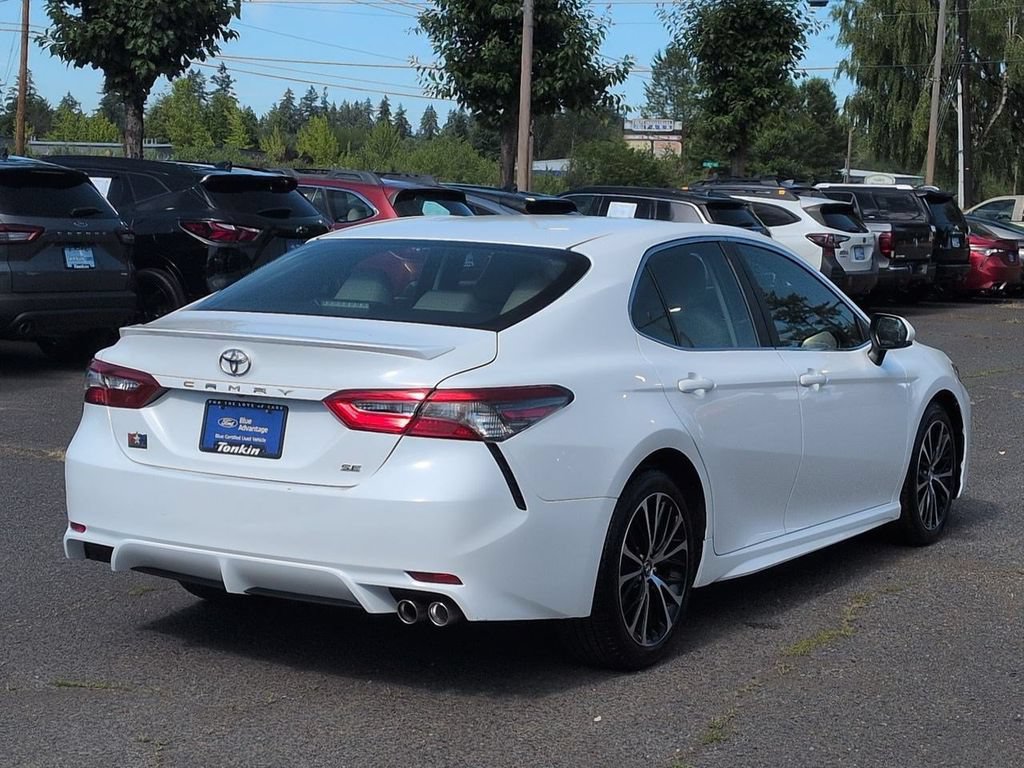 Used 2018 Toyota Camry SE FWD image 5