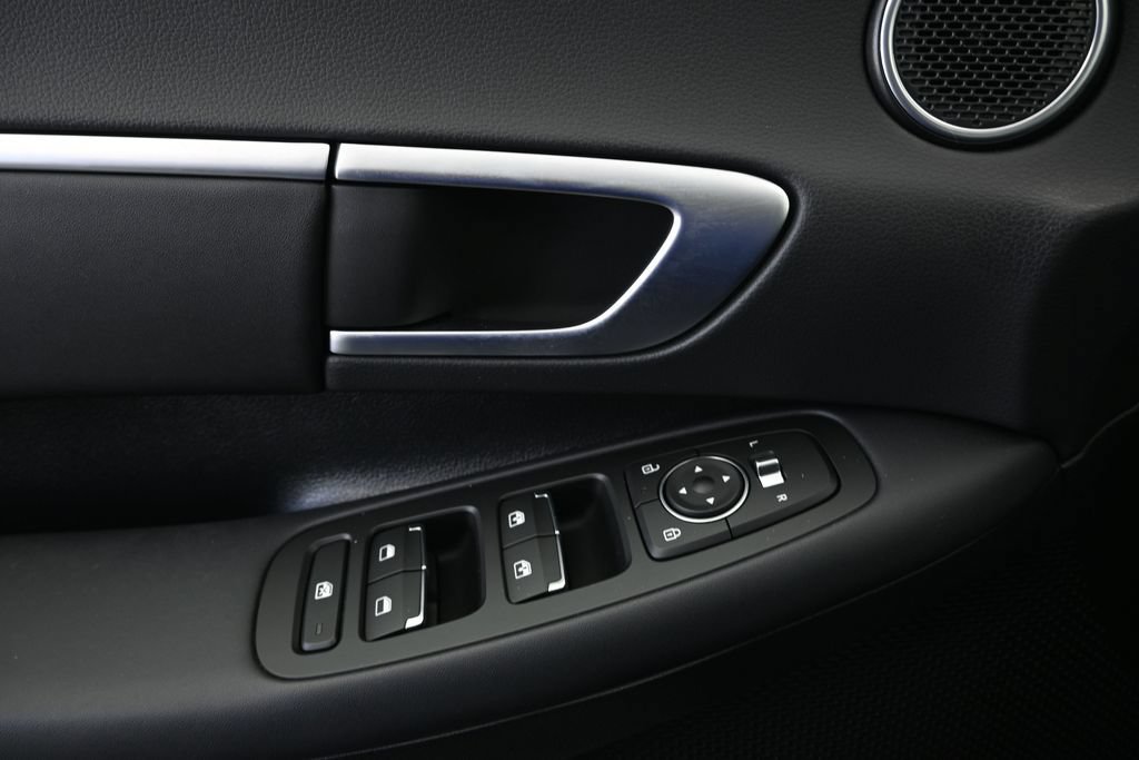 Used 2025 Hyundai Sonata SEL FWD image 25