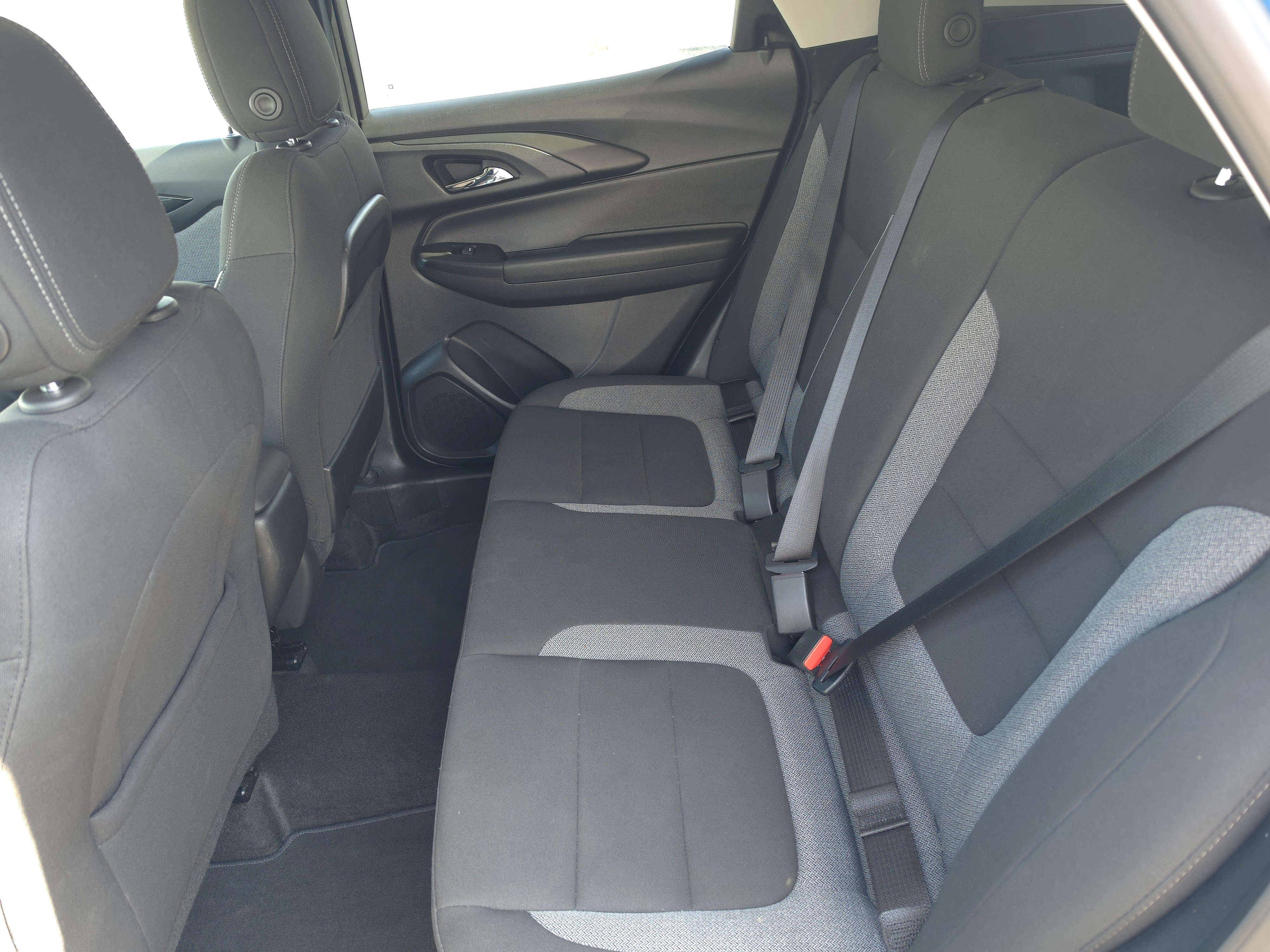 Used 2025 Chevrolet TrailBlazer LT w/ Driver Confidence Package AWD/4WD image 17