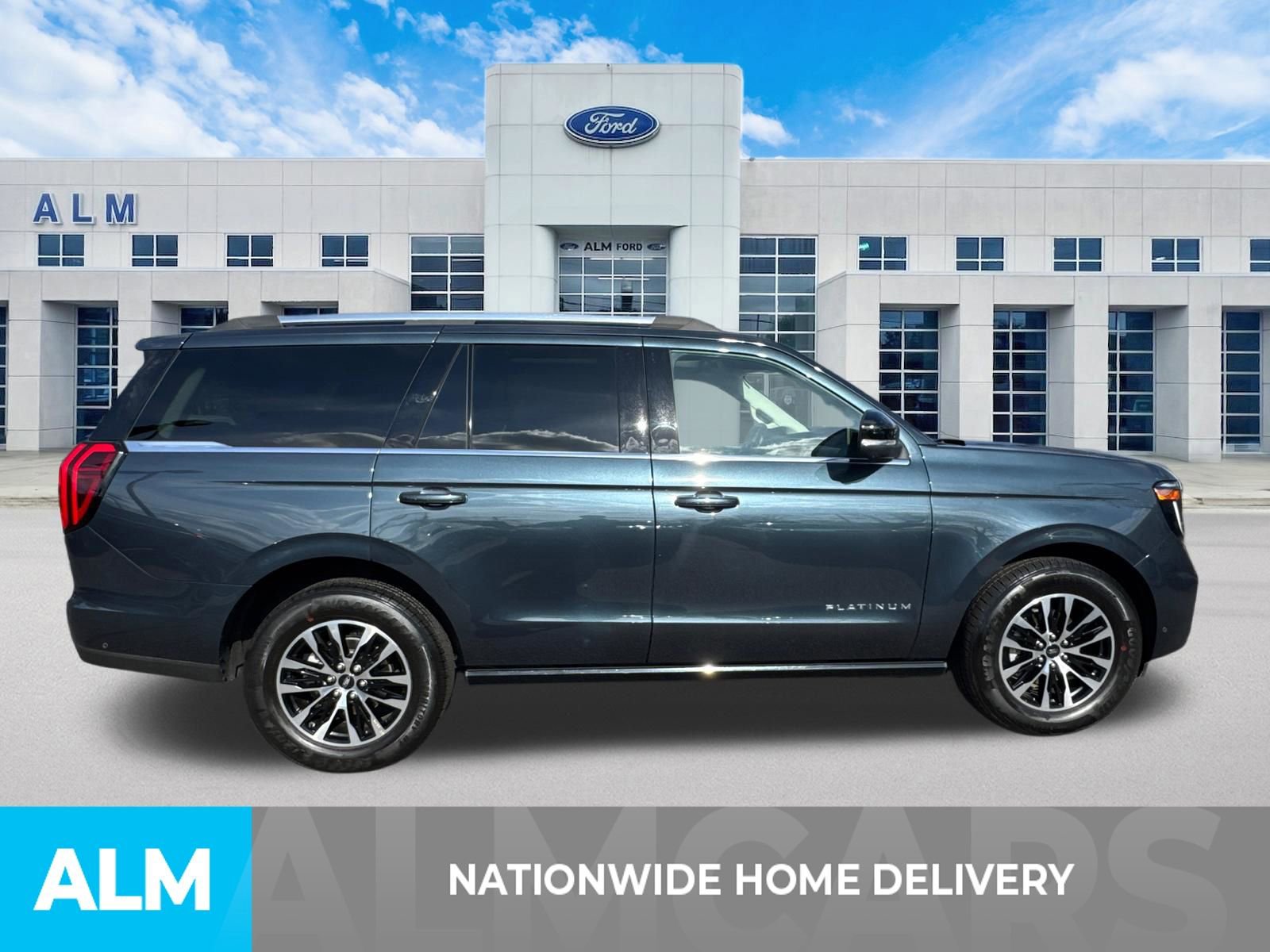 Certified 2025 Ford Expedition Platinum image 4