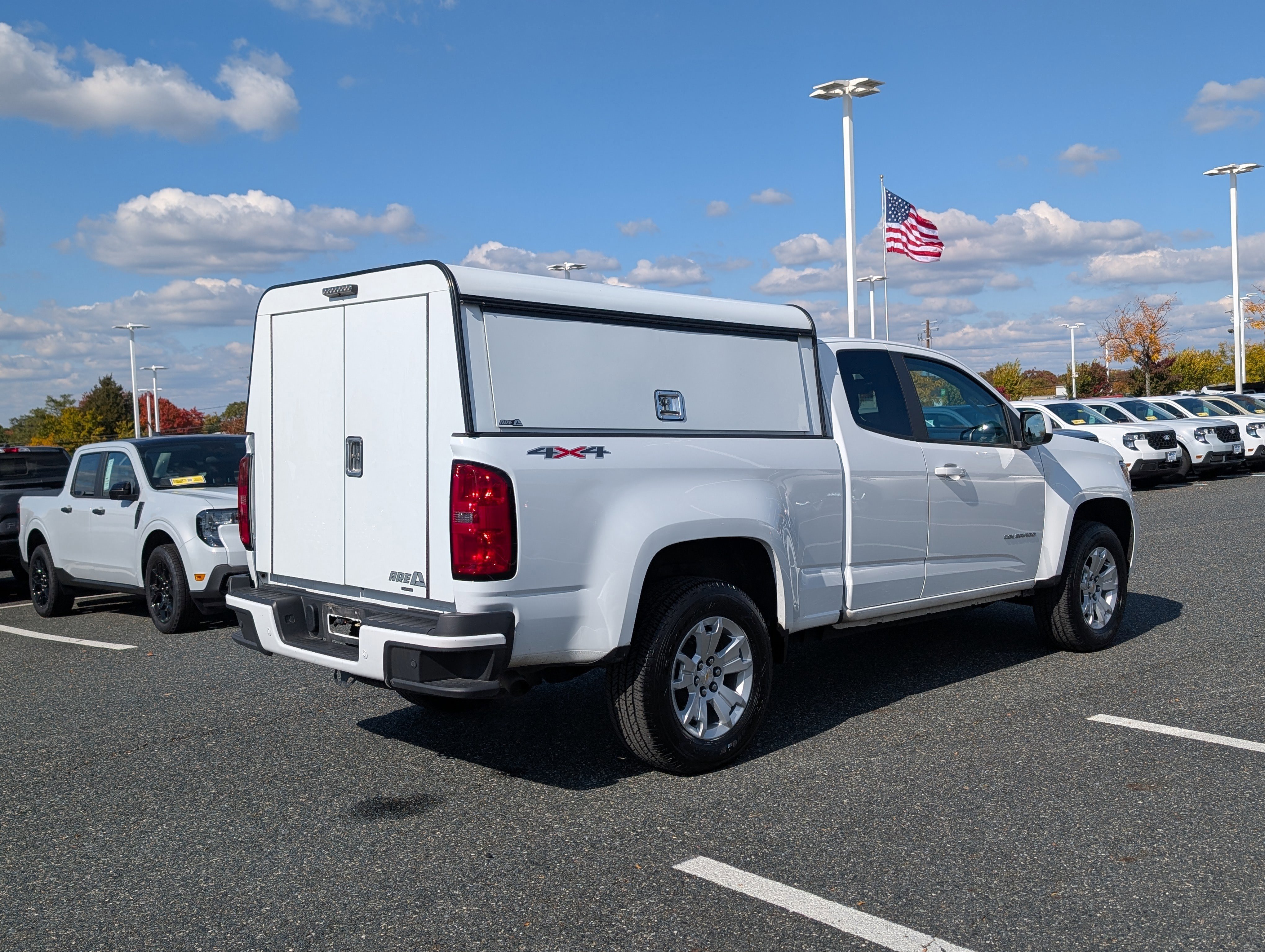 Used 2022 Chevrolet Colorado LT w/ Safety Package image 5