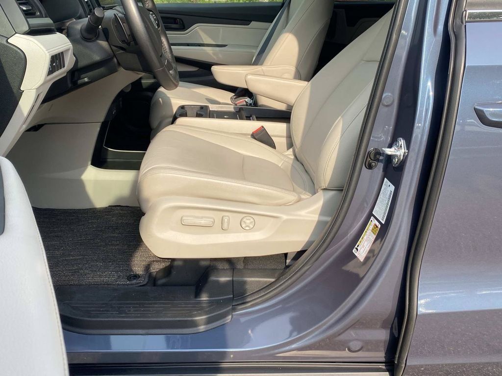 Used 2025 Honda Odyssey EX-L image 19