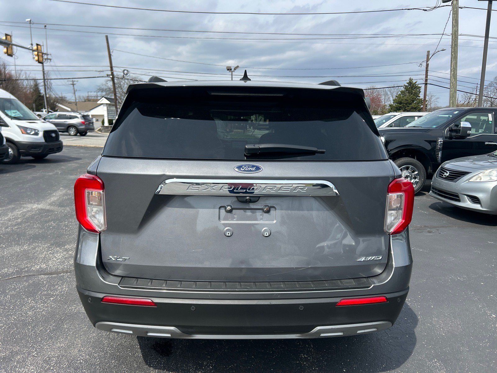 Certified 2021 Ford Explorer XLT w/ Equipment Group 202A AWD/4WD image 15