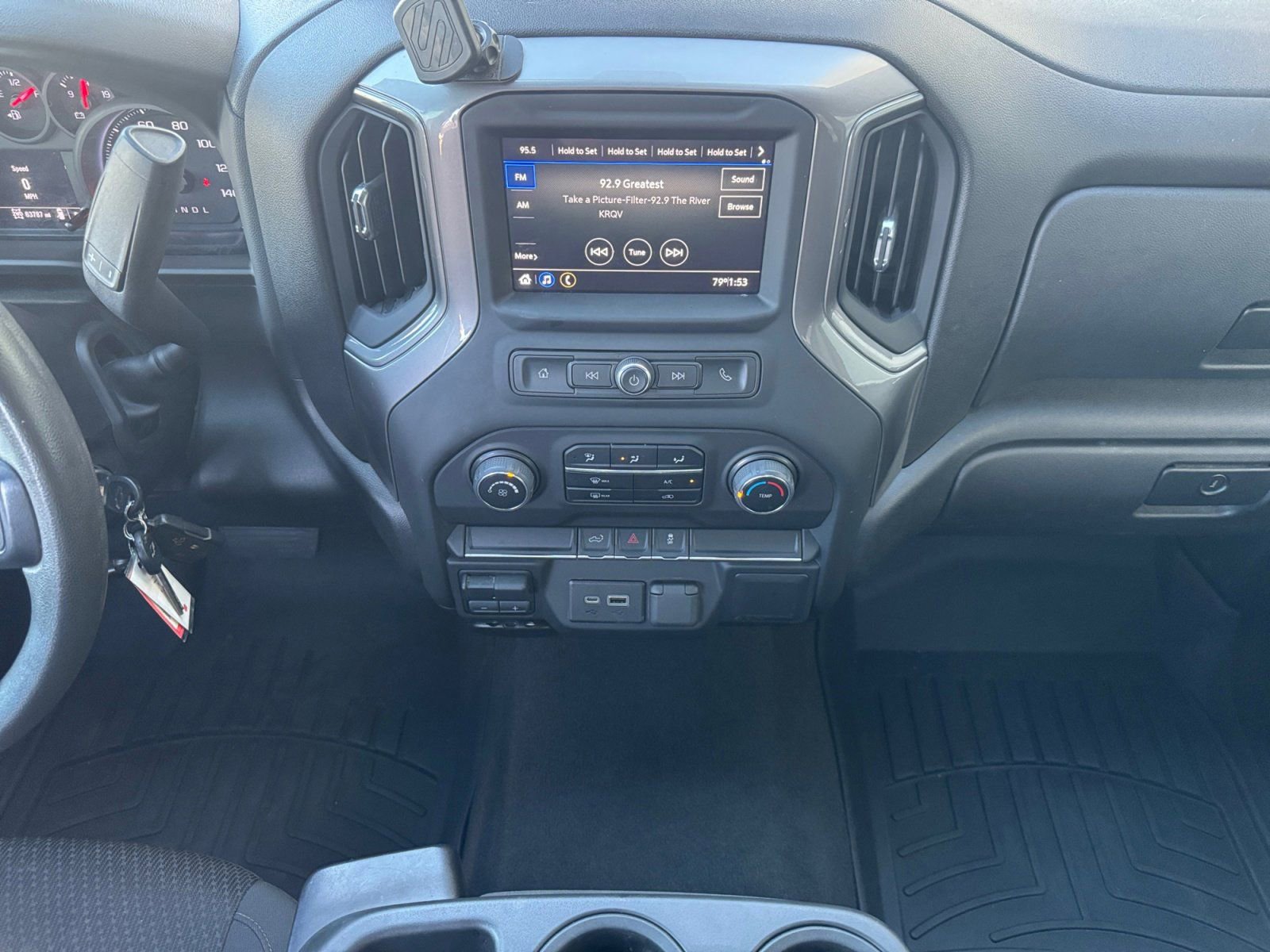 Used 2023 Chevrolet Silverado 2500 Custom w/ Custom Convenience Package image 11