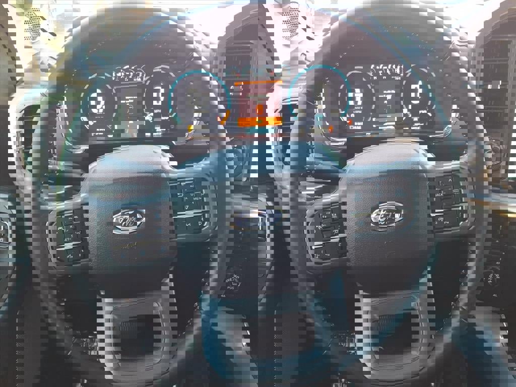 Certified 2023 Ford F150 Lariat w/ Equipment Group 502A High image 20