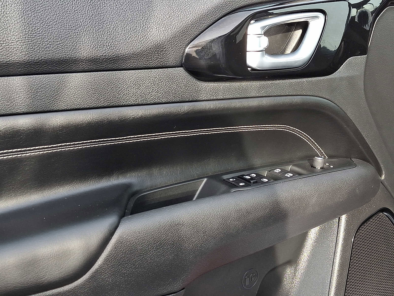 Used 2022 Jeep Compass High Altitude image 11