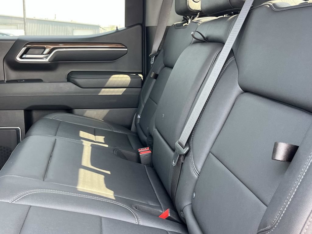 Used 2023 Chevrolet Silverado 1500 LT Trail Boss w/ LT Trail Boss Premium Package AWD/4WD image 22