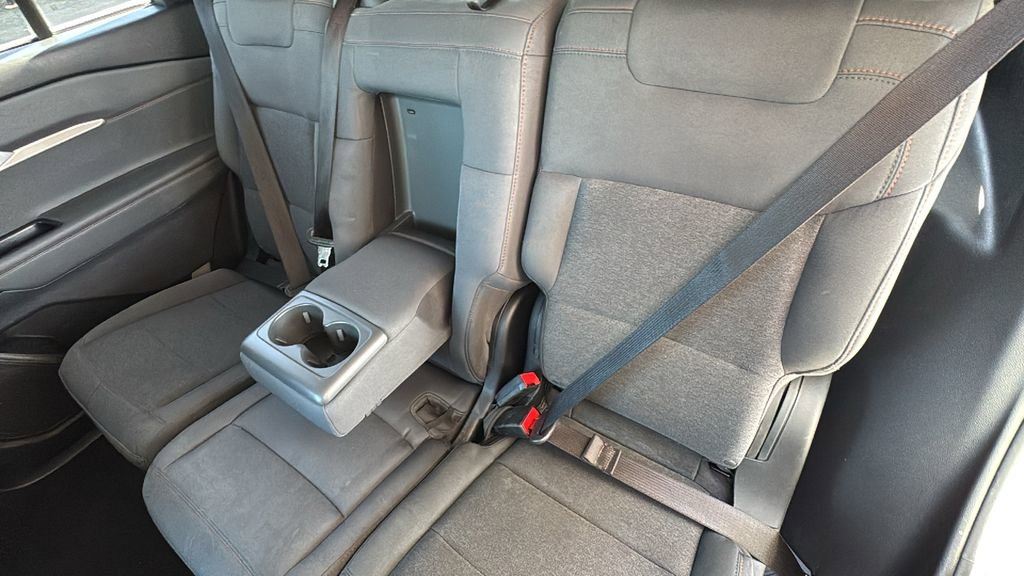 Certified 2025 Ford Explorer Active RWD image 23