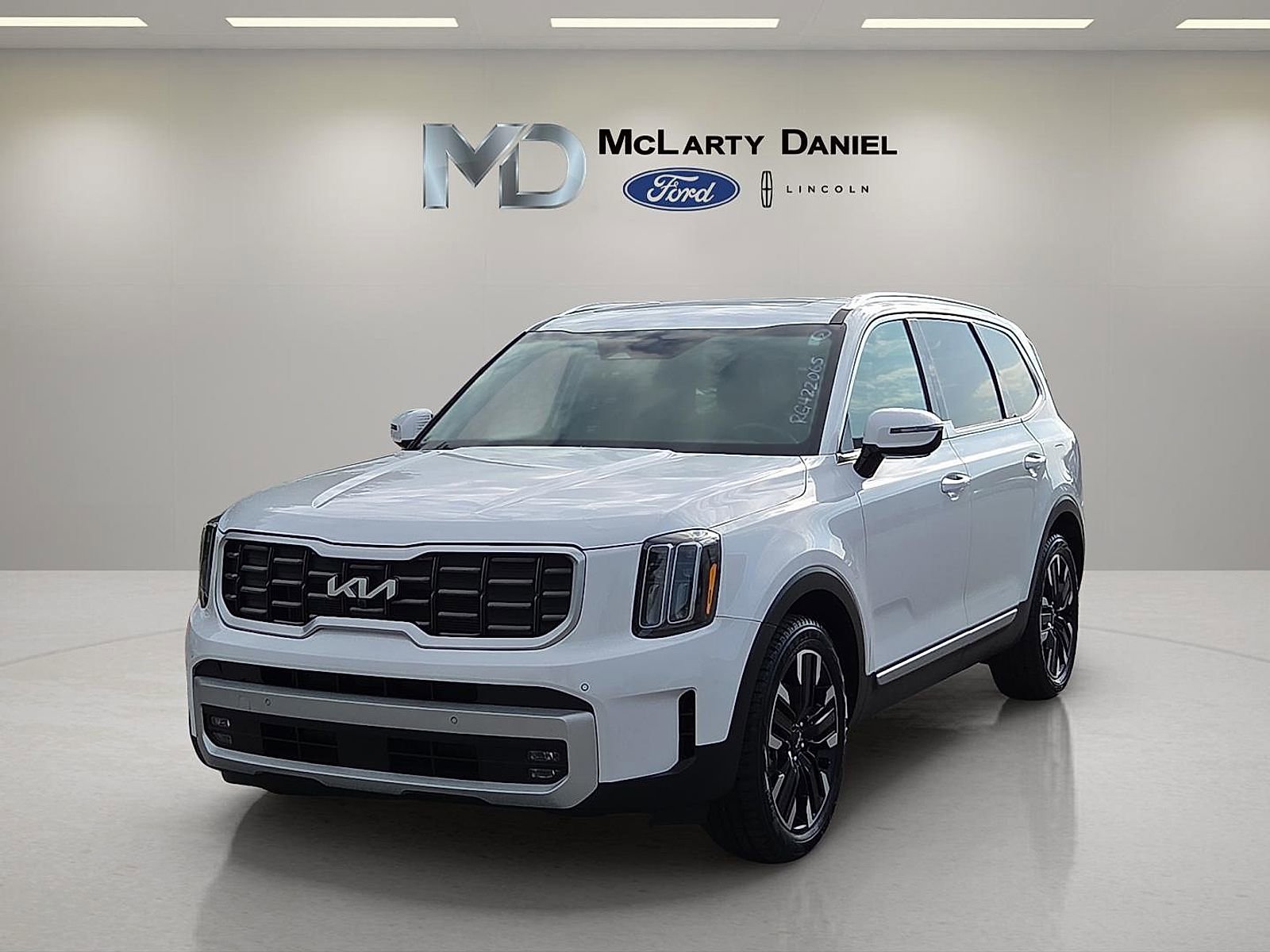 Used 2024 Kia Telluride SX AWD/4WD image 2
