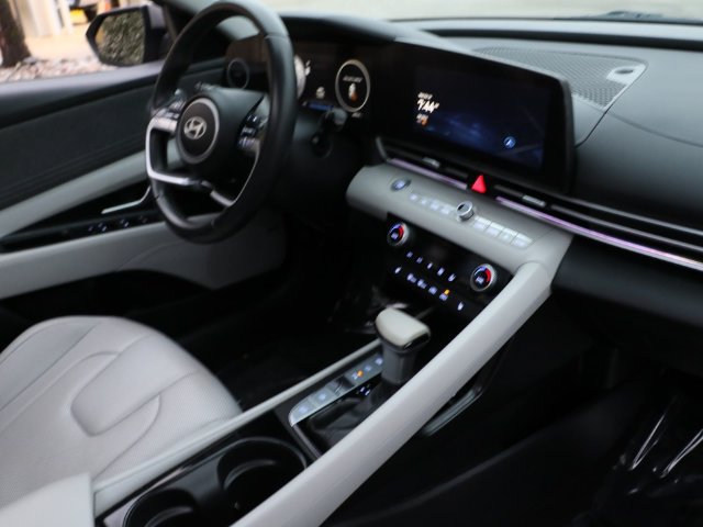 Used 2024 Hyundai Elantra Limited FWD image 12