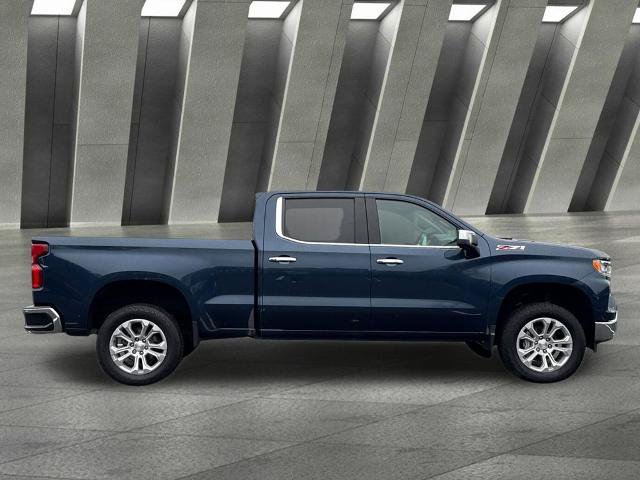 Used 2022 Chevrolet Silverado 1500 LTZ w/ Technology Package AWD/4WD image 2