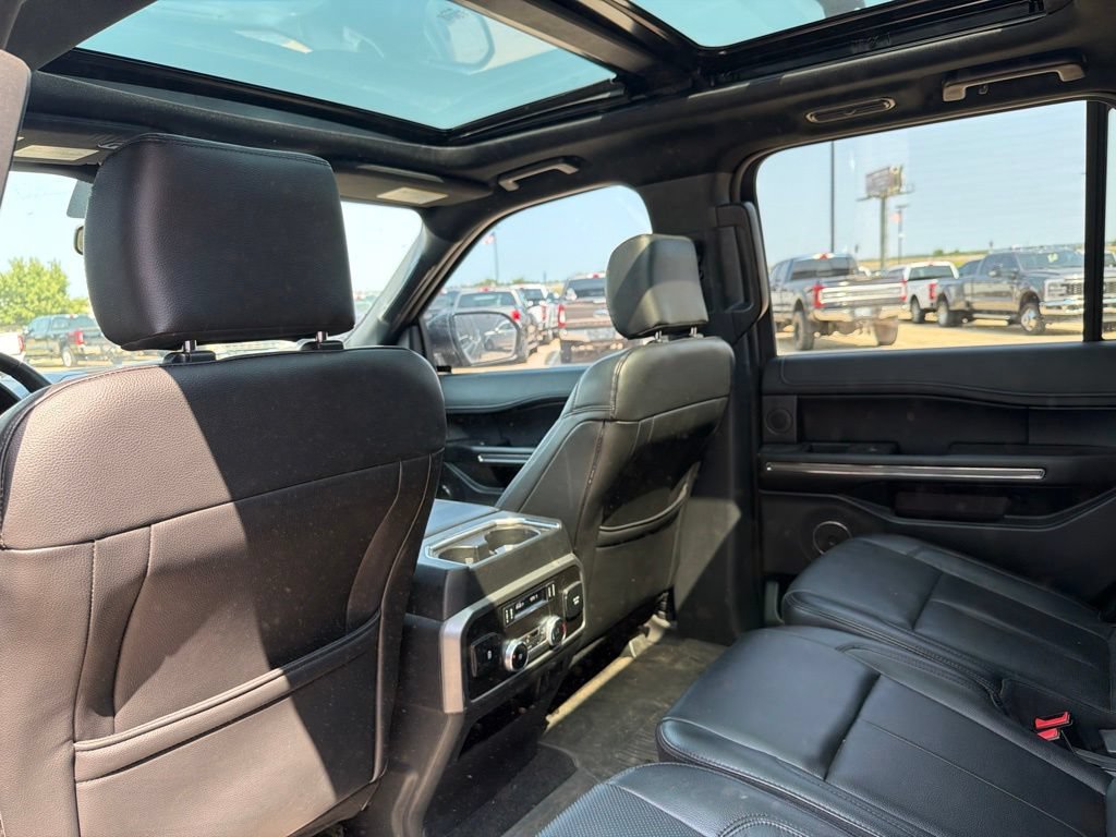 Certified 2018 Ford Expedition XLT w/ Equipment Group 202A AWD/4WD image 11